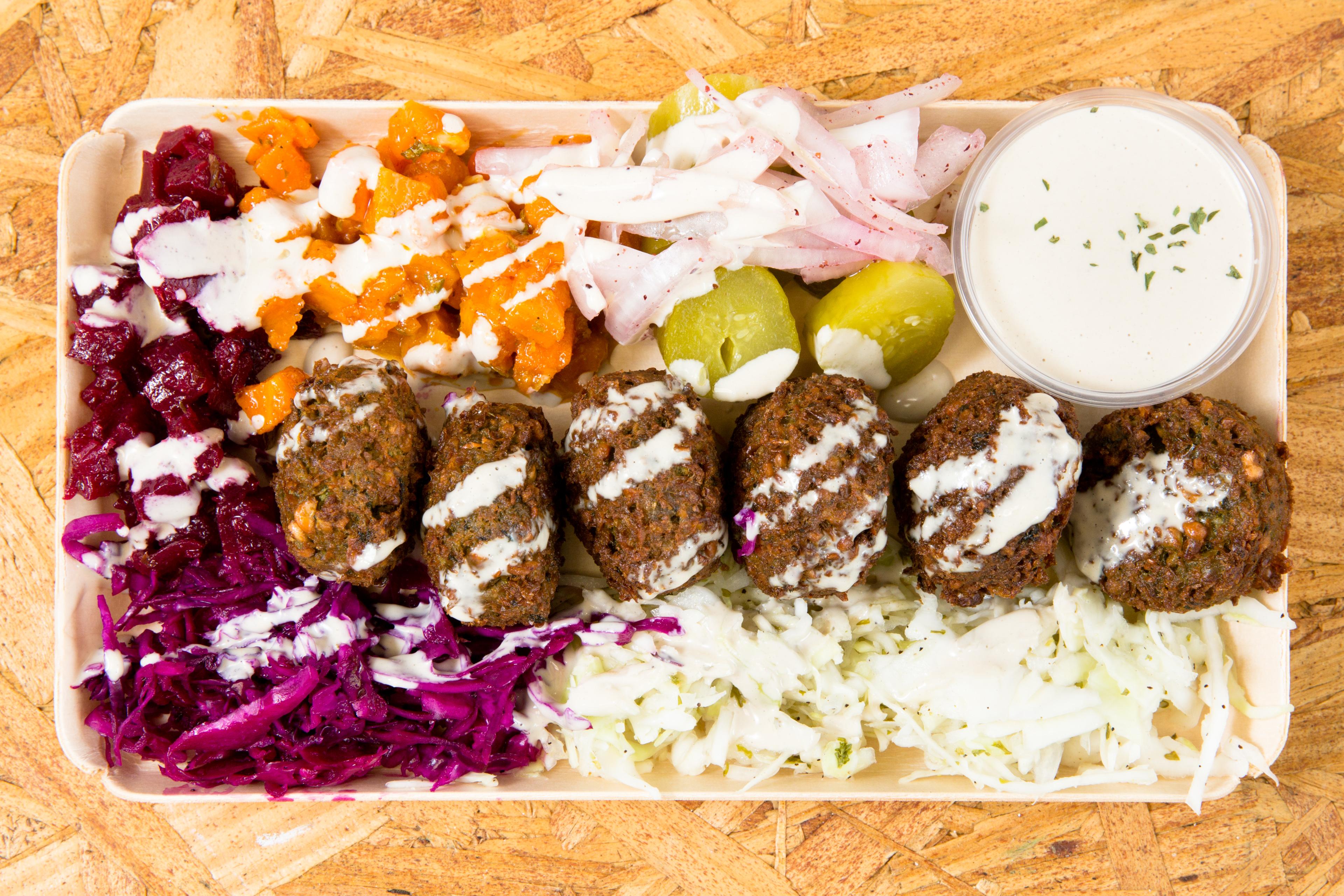 8 Falafel Balls
