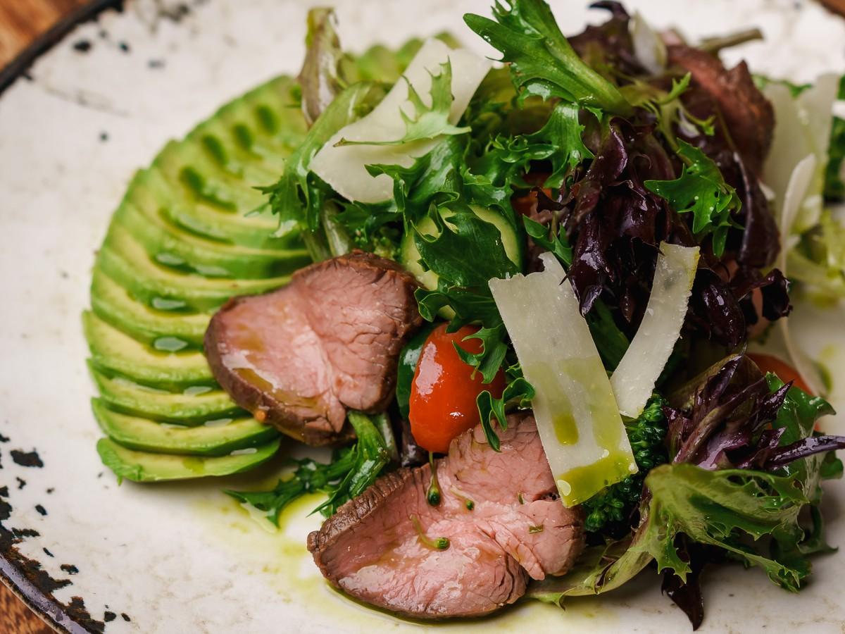 Steak & Avocado Salad