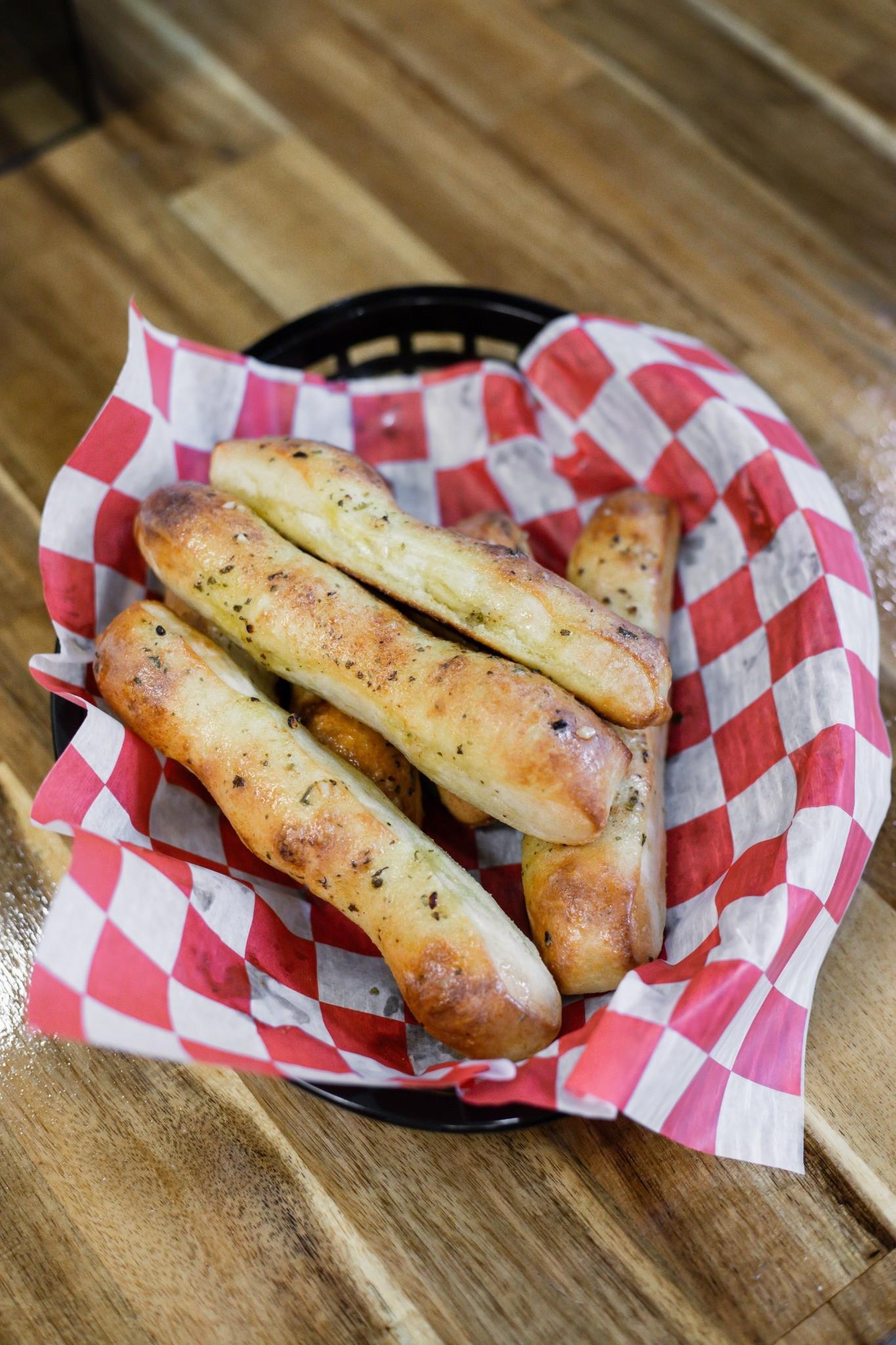 Breadsticks (7) w/ one dipping sauce