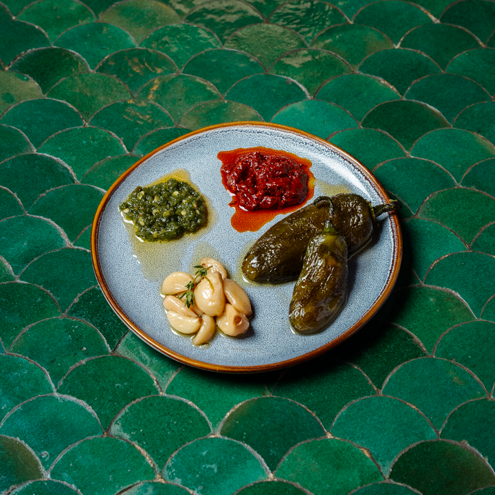 Harifim Plate