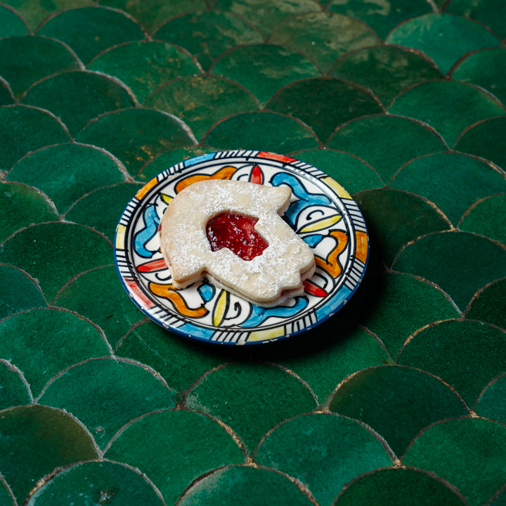 Individual jelly hamsa