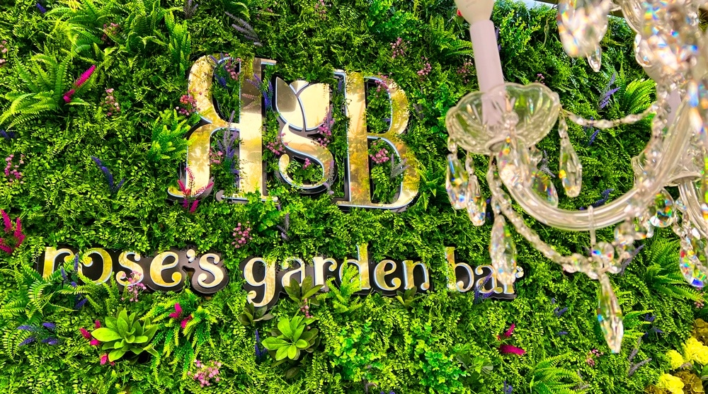 Rose's Garden Bar