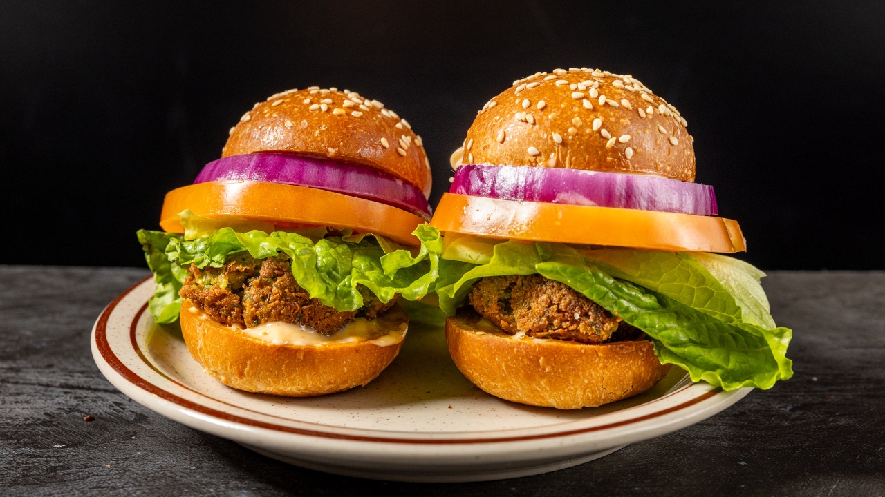 Order Online Pastrami Queen Moynihan New York Best Jewish Deli