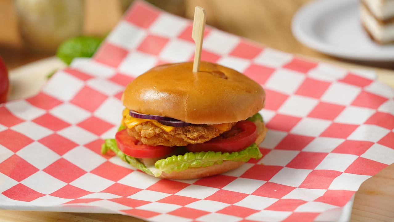 Crispy Chicken Cheese Burger