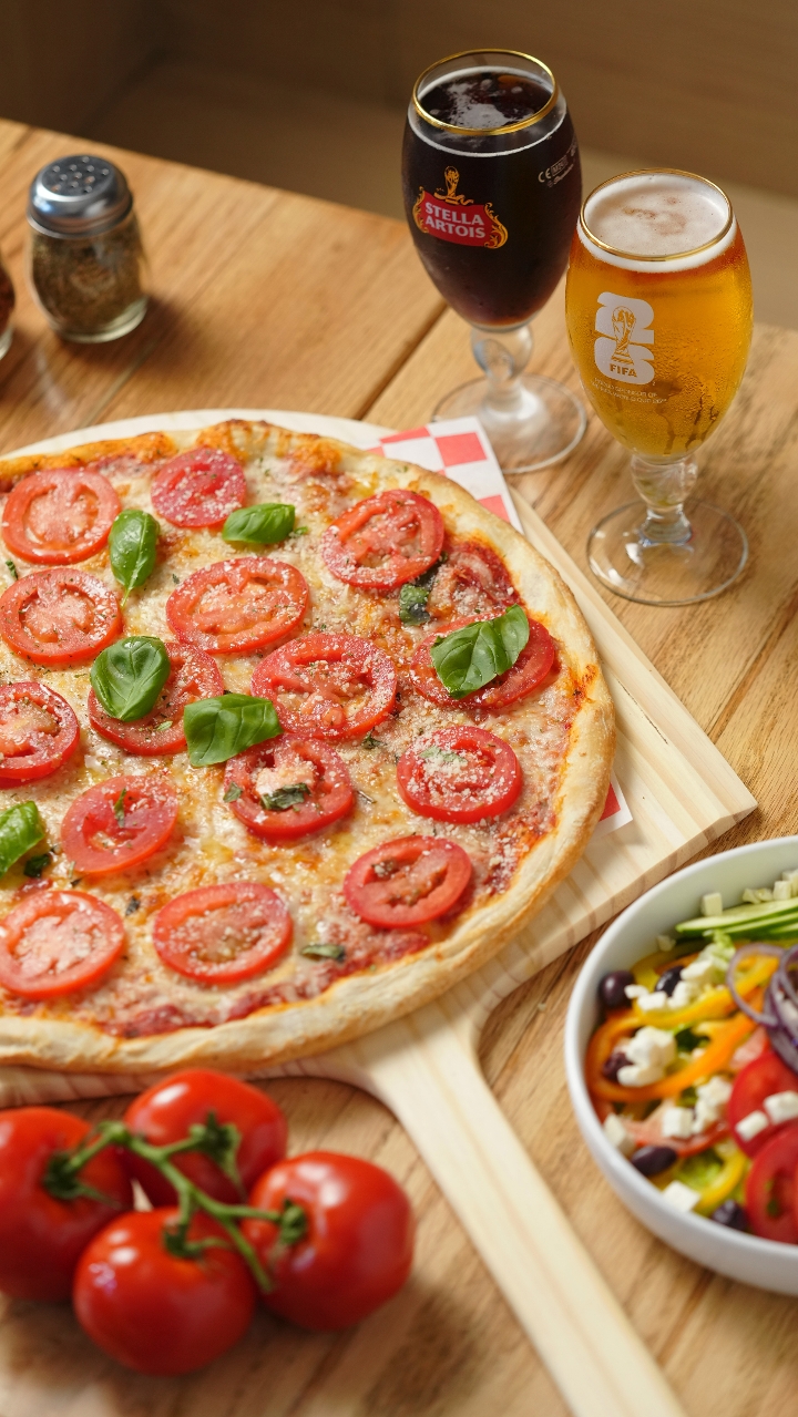 Medium New Margherita Pizza