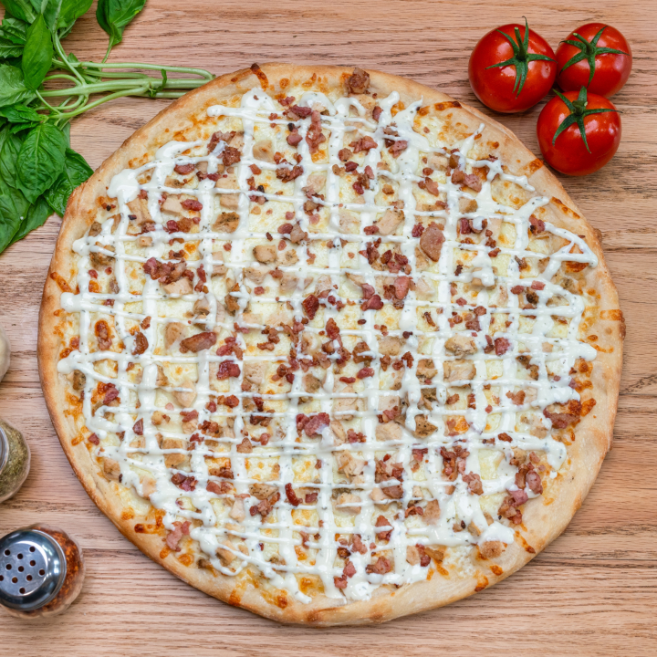 Medium Chicken Bacon and Ranch Pizza