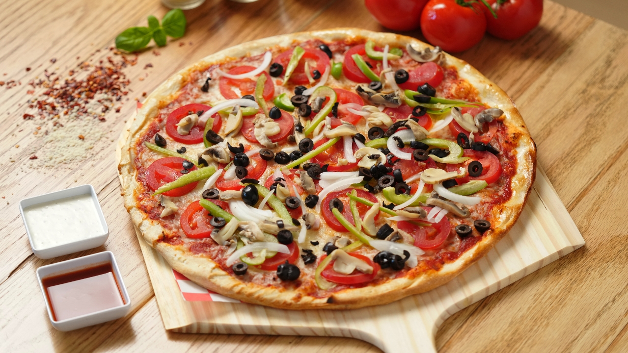 Extra Large Vegetarian Pie Pizza