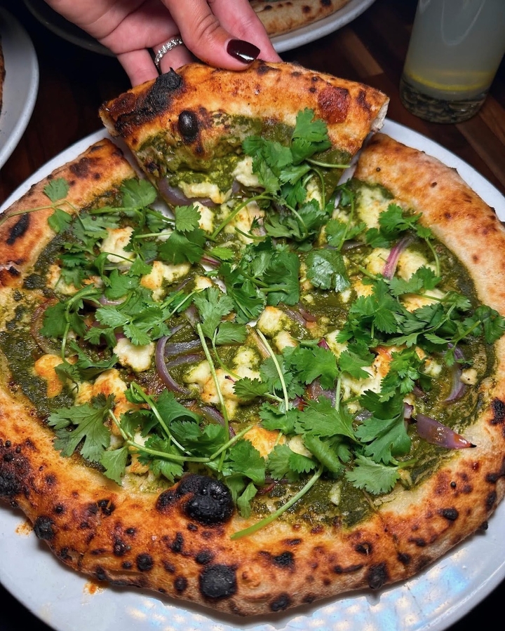Saag Paneer Pizza