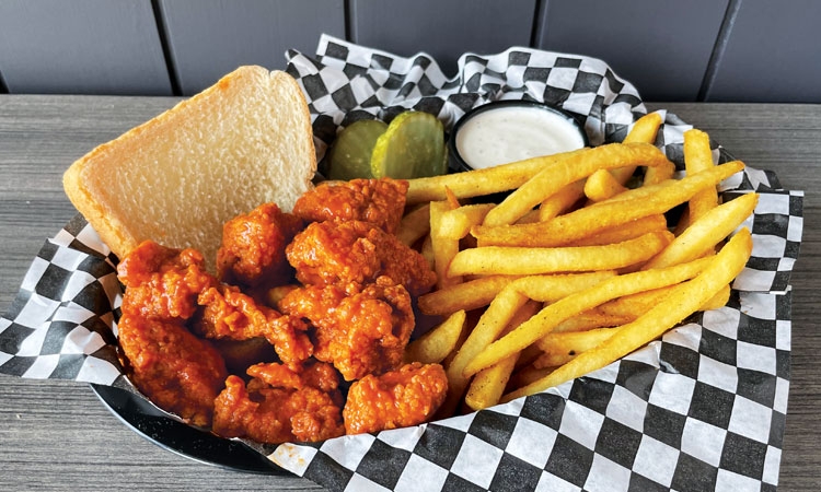8 Piece Boneless Chicken Plate