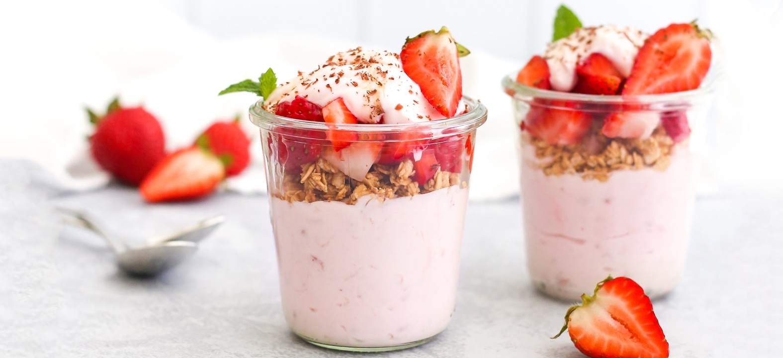 12.oz Strawberry Yogurt Parfait