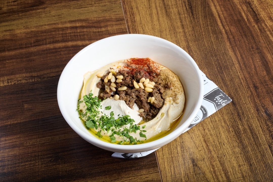 Hummus w/ground beef