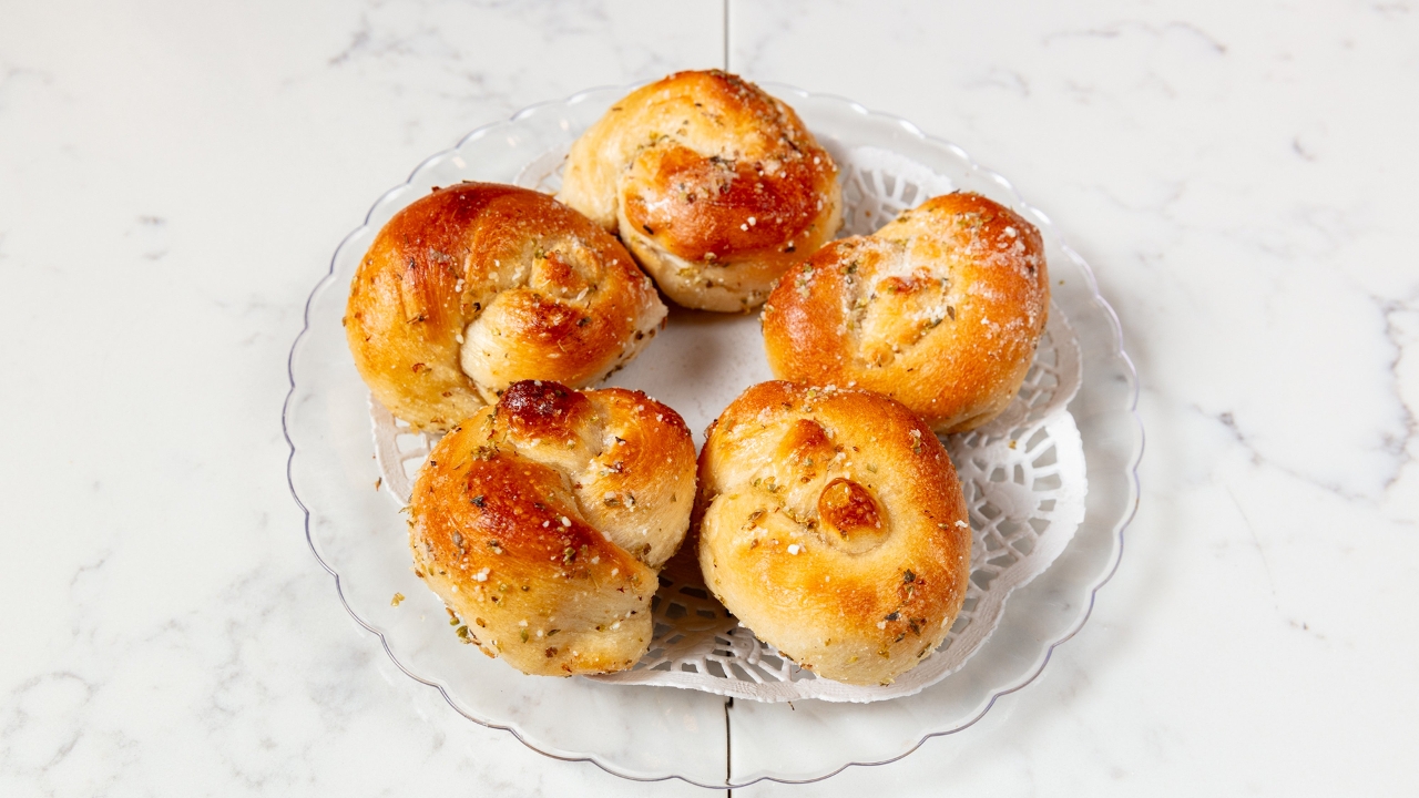 Garlic Knots
