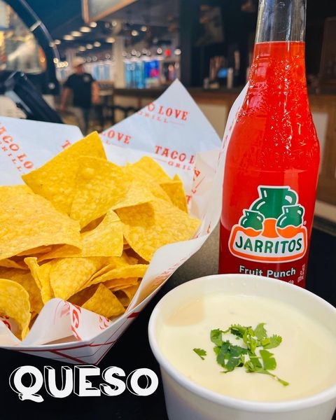 Chips & Queso