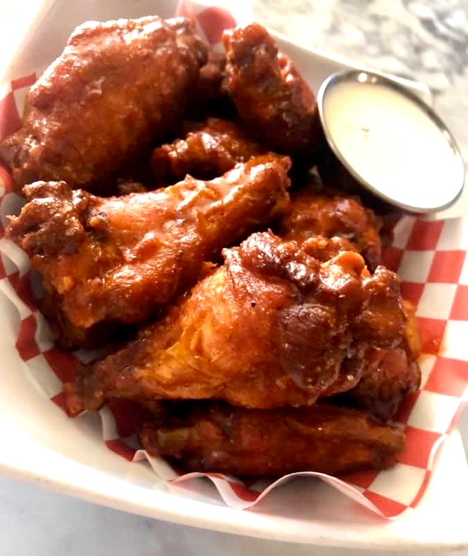 Full Order Hollywood Swingin' Wings.