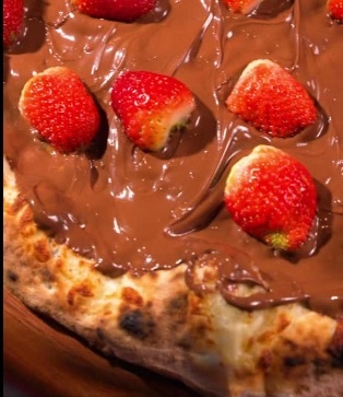 Nutella Pizza