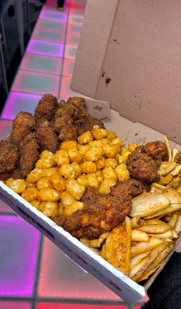 Boneless Wings & Tender 1/2 Squad Box