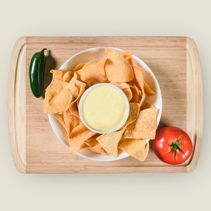 Queso & Chips