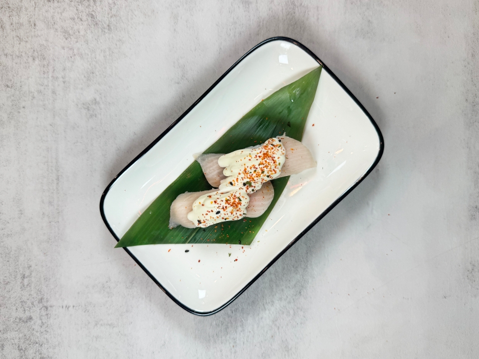 Hamachi NIgiri