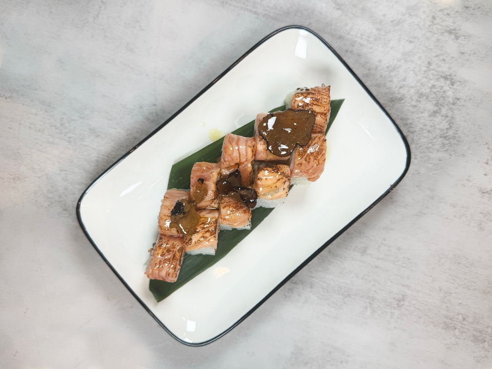 Roll Truffle Salmon