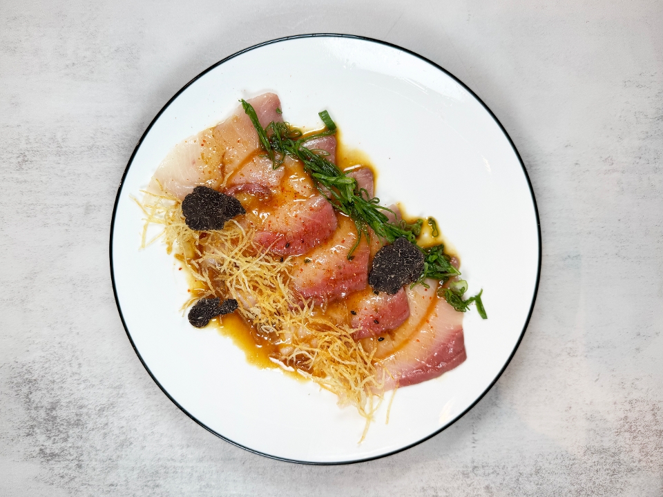 Tiradito Hamachi Truffled
