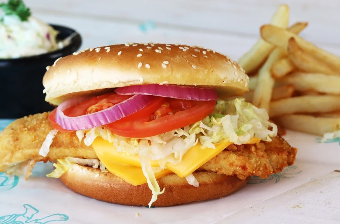Mariner's Deluxe Fish Sandwich