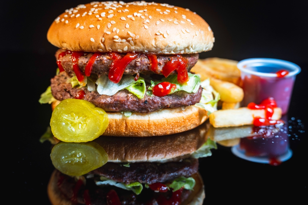 BURGER DELUXE