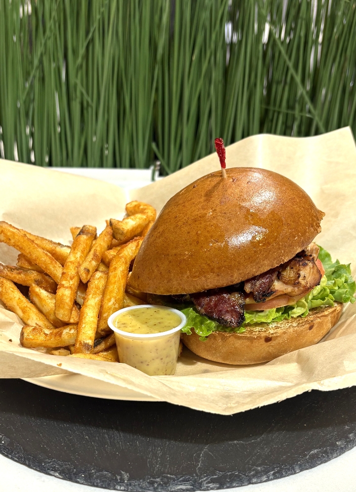 GRILLED CHICKEN "CLUB" W/ SPICY FRIES