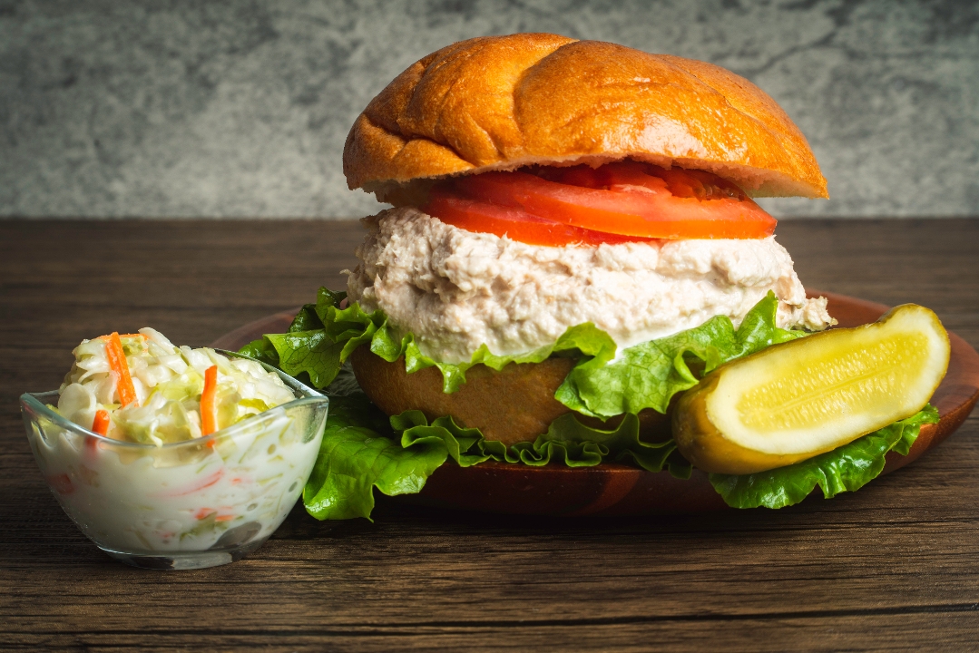TUNA SANDWICH