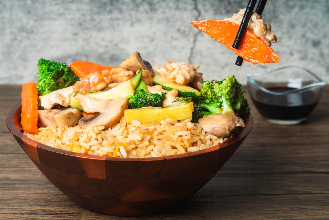 CHICKEN WITH VEGETABLES
