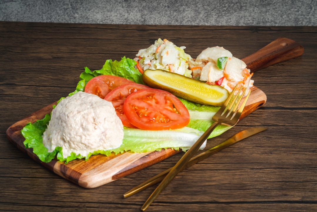 TUNA SALAD PLATTER