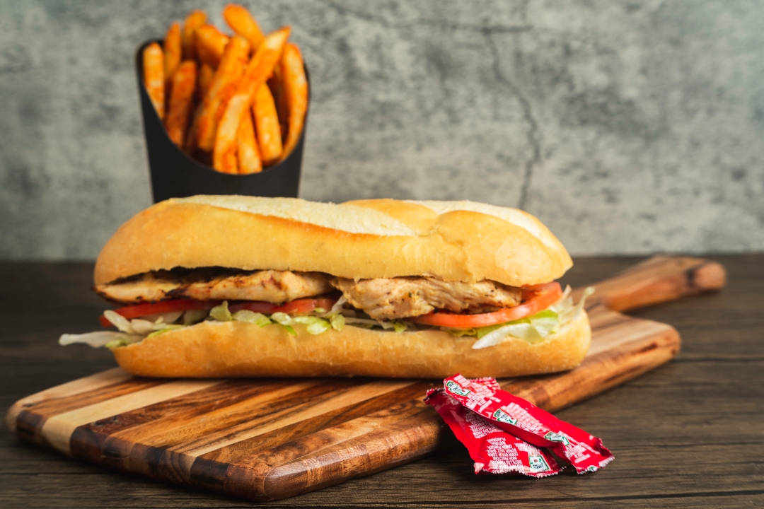 GRILLED CHICKEN BREAST SANDWICH