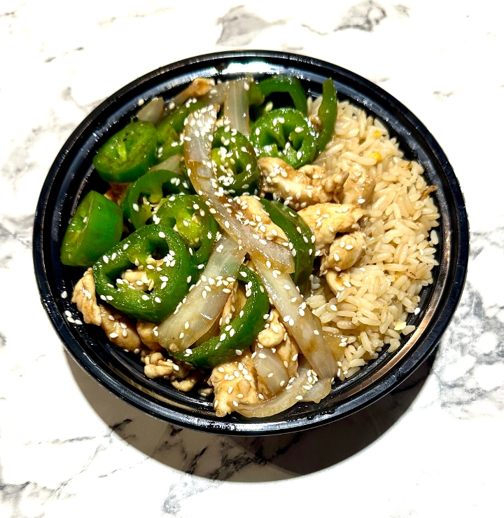 SPICY SAUTEED CHICKEN W/ JALAPENO SLICES W/ RICE & SODA