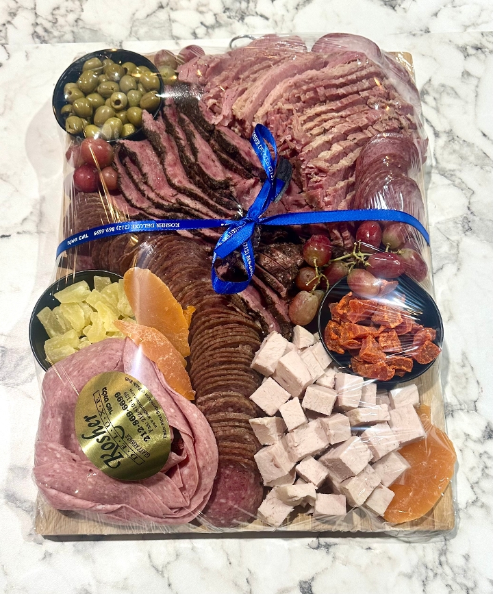 CHARCUTERIE DELI BOARD 20 PEOPLE  $660.00