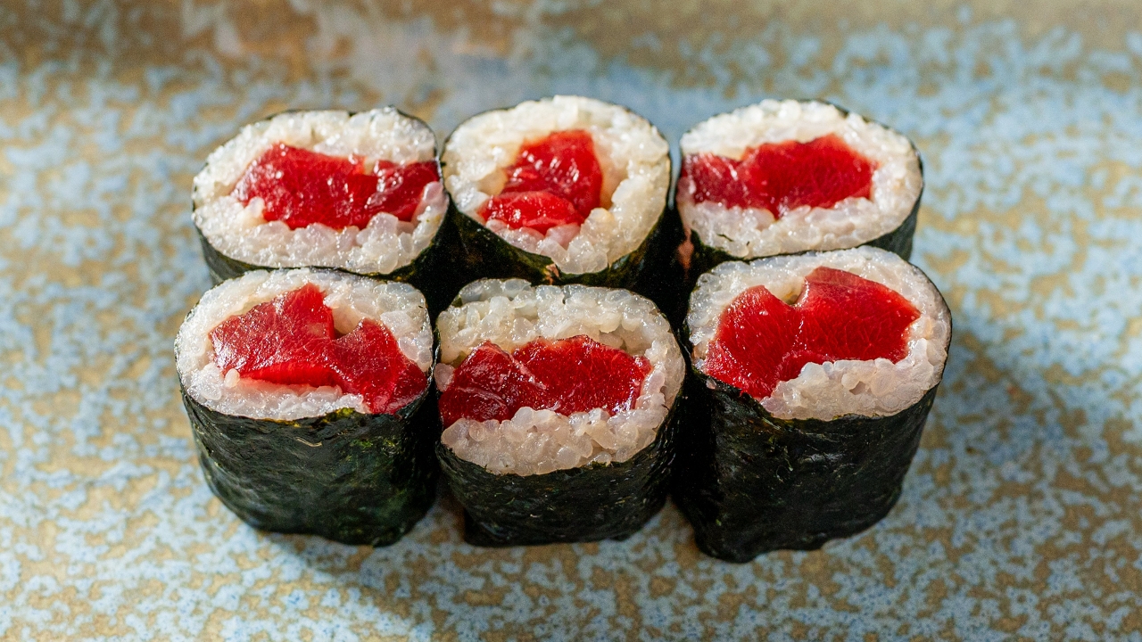 TUNA MAKI