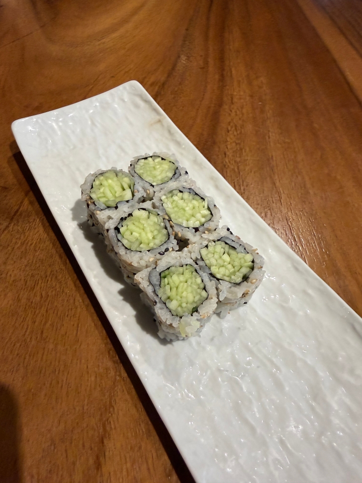 CUCUMBER ROLL