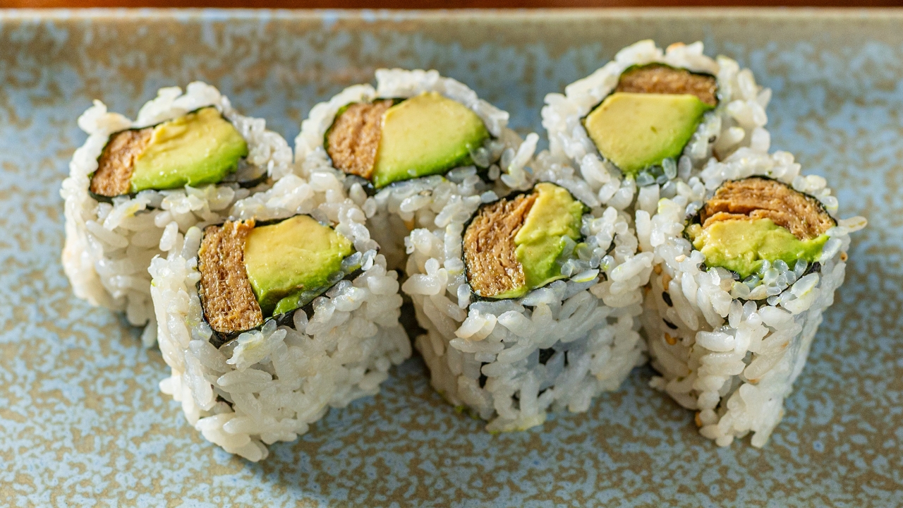 TOFU SKIN AVOCADO ROLL