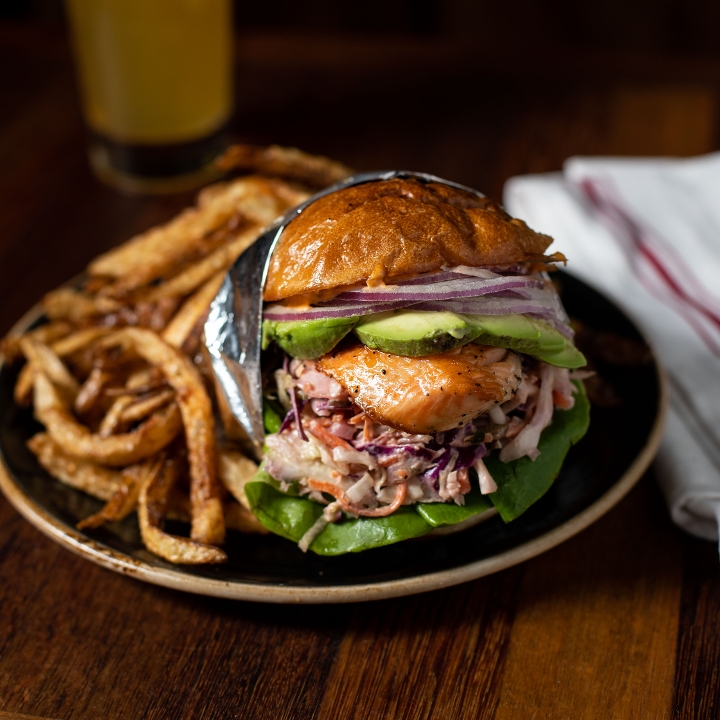 King Salmon & Avocado Hamburg