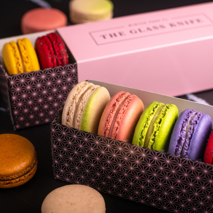 2 Macarons Assorted