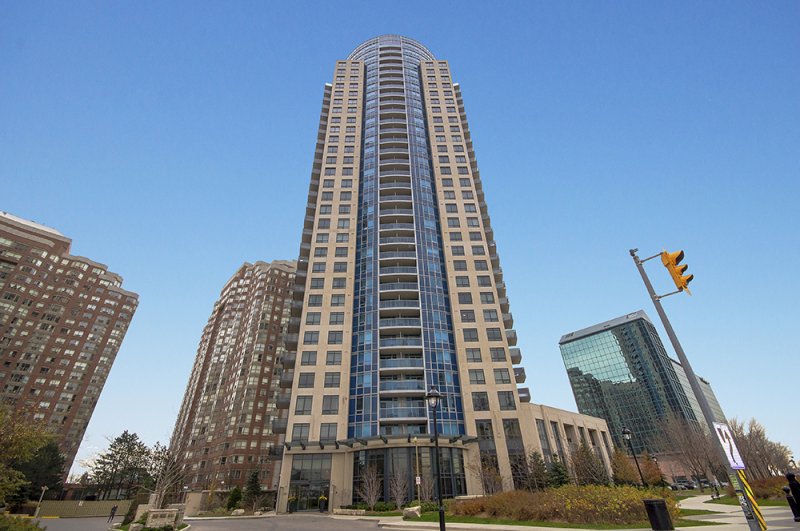 Virtual Tour of 330 Burnhamthorpe Road,