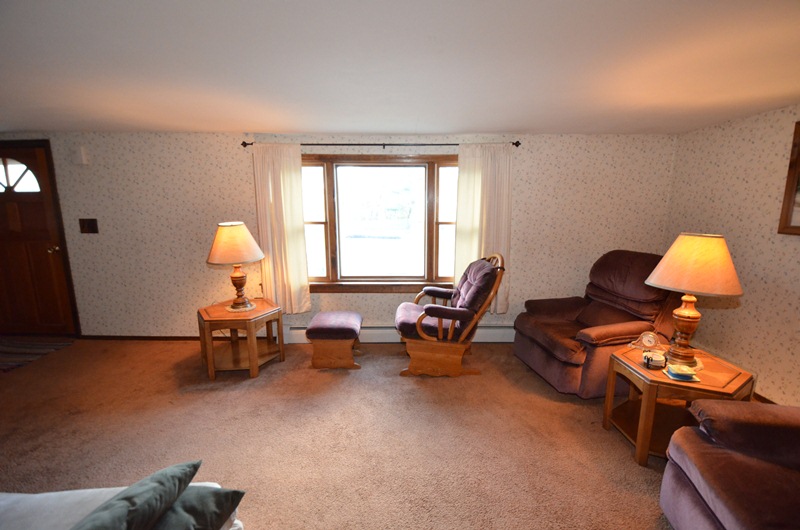 Virtual Tour of 41 Musquash Road, Hudson, New Hampshire 03051 Single Family Home TourVista