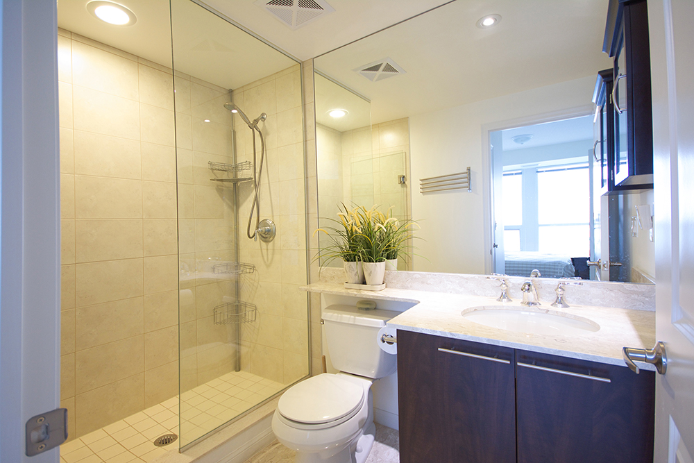 Virtual Tour of 628 Fleet Street, Toronto, Ontario Condo TourVista