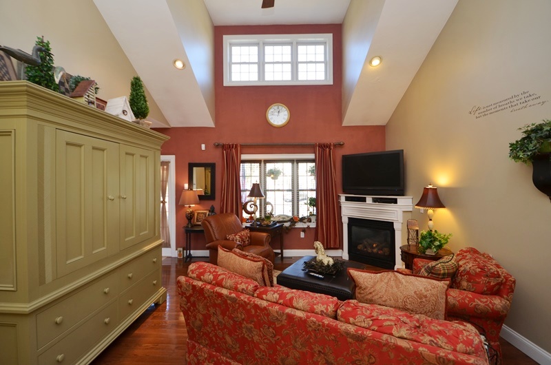 Virtual Tour of 2 Beechwood Ln Unit 2, Rockland, Massachusetts 02370