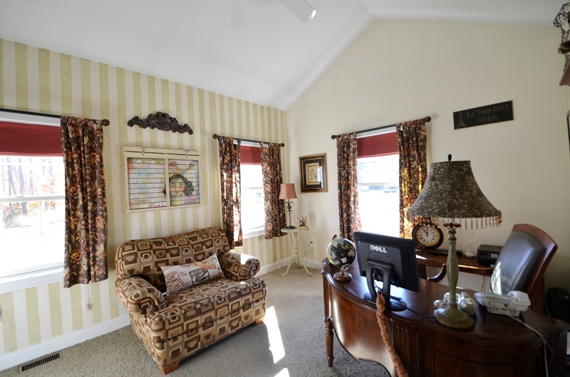 Virtual Tour of 2 Beechwood Ln Unit 2, Rockland, Massachusetts 02370