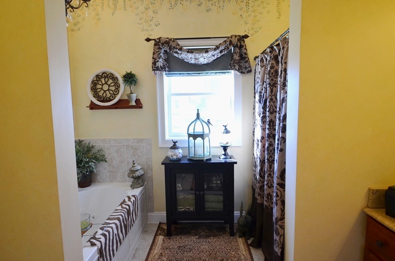 Virtual Tour of 2 Beechwood Ln Unit 2, Rockland, Massachusetts 02370