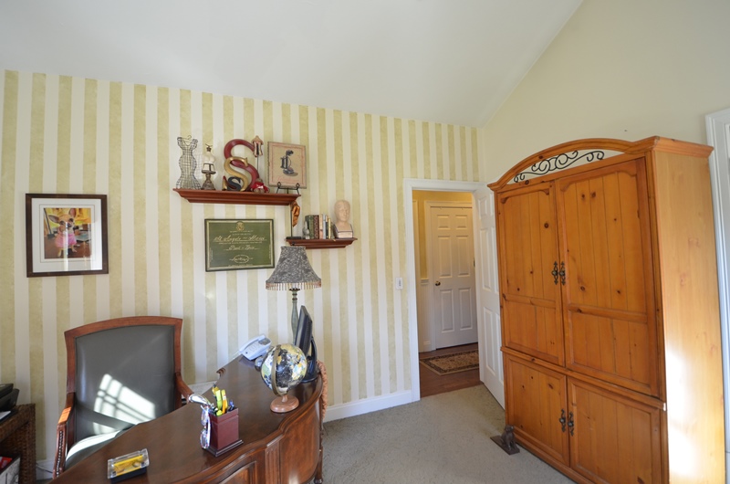 Virtual Tour of 2 Beechwood Ln Unit 2, Rockland, Massachusetts 02370