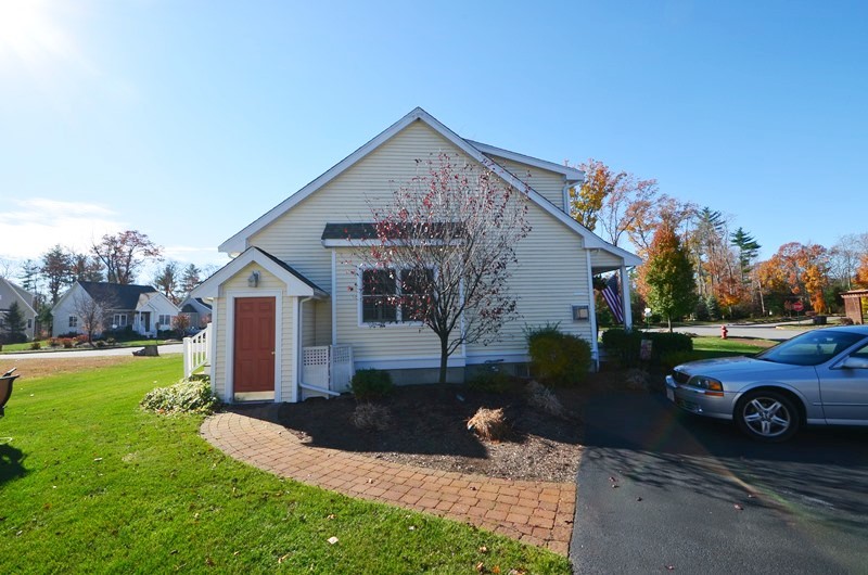 Virtual Tour of 2 Beechwood Ln Unit 2, Rockland, Massachusetts 02370