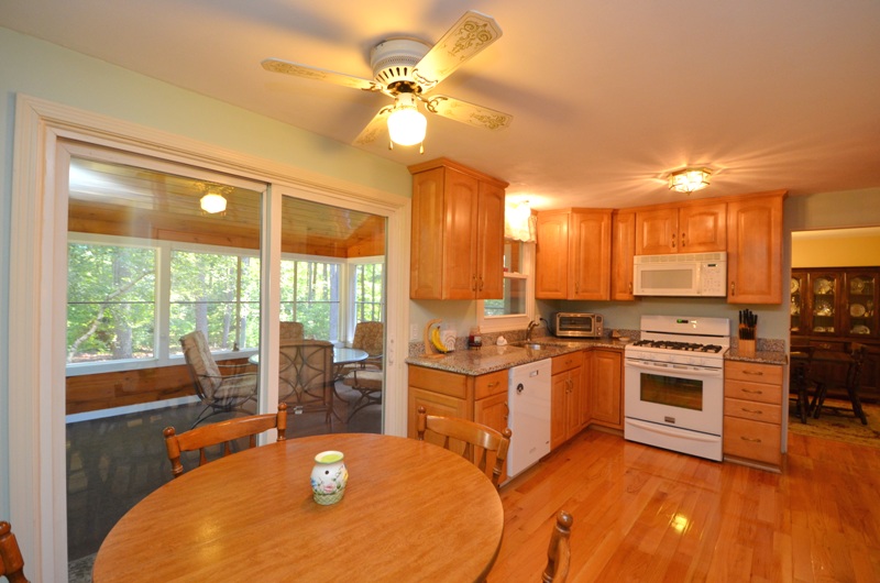 Virtual Tour of 7 Horseshoe Drive, Plainville, Massachusetts 02762