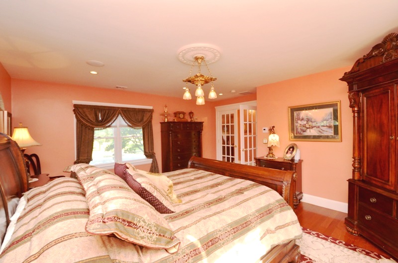 Virtual Tour of 155 Berkley Street, Waltham, Massachusetts 02451