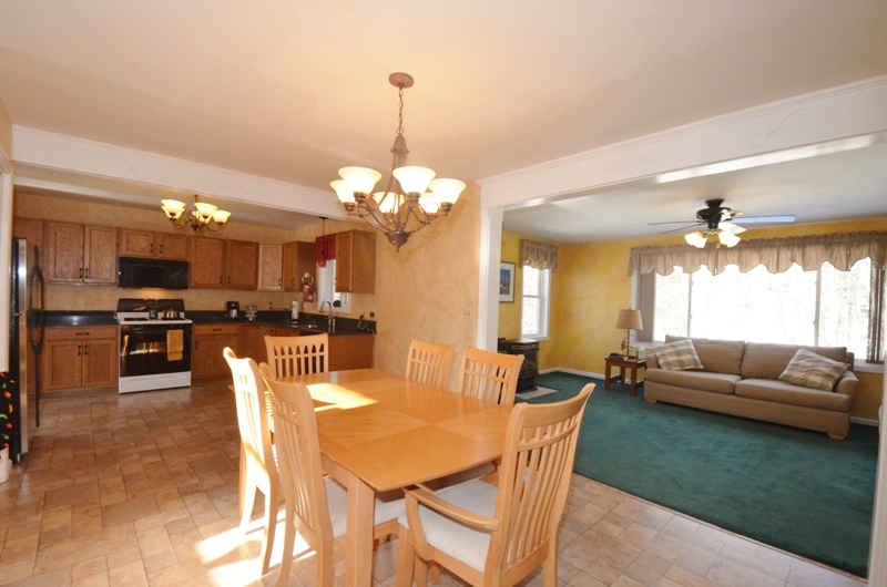 Virtual Tour of 9 Meetinghouse Road, Merrimack, New Hampshire 03054 Single Family Home TourVista