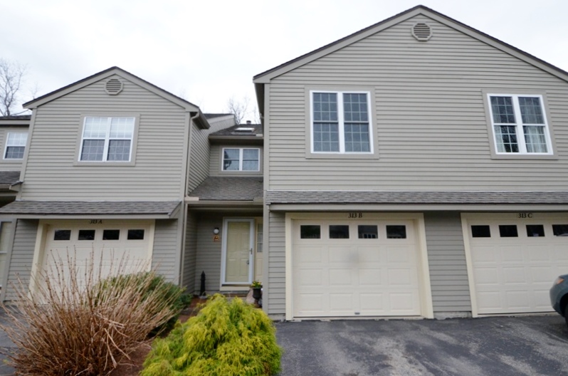 Virtual Tour of 313 Ridgefield Circle, Unit B, Clinton, Massachusetts